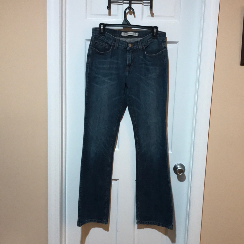 Women’s Express jeans